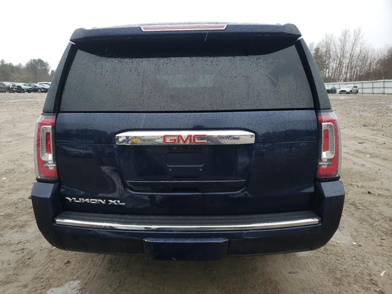 2020 GMC Yukon - Image 6
