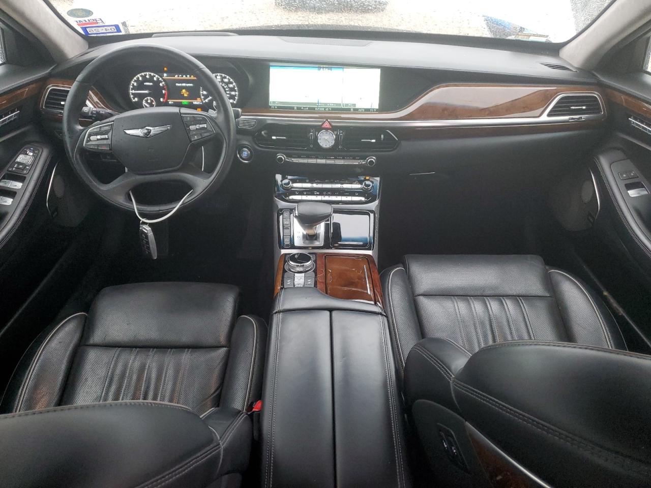 2017 Genesis G90 - Image 8