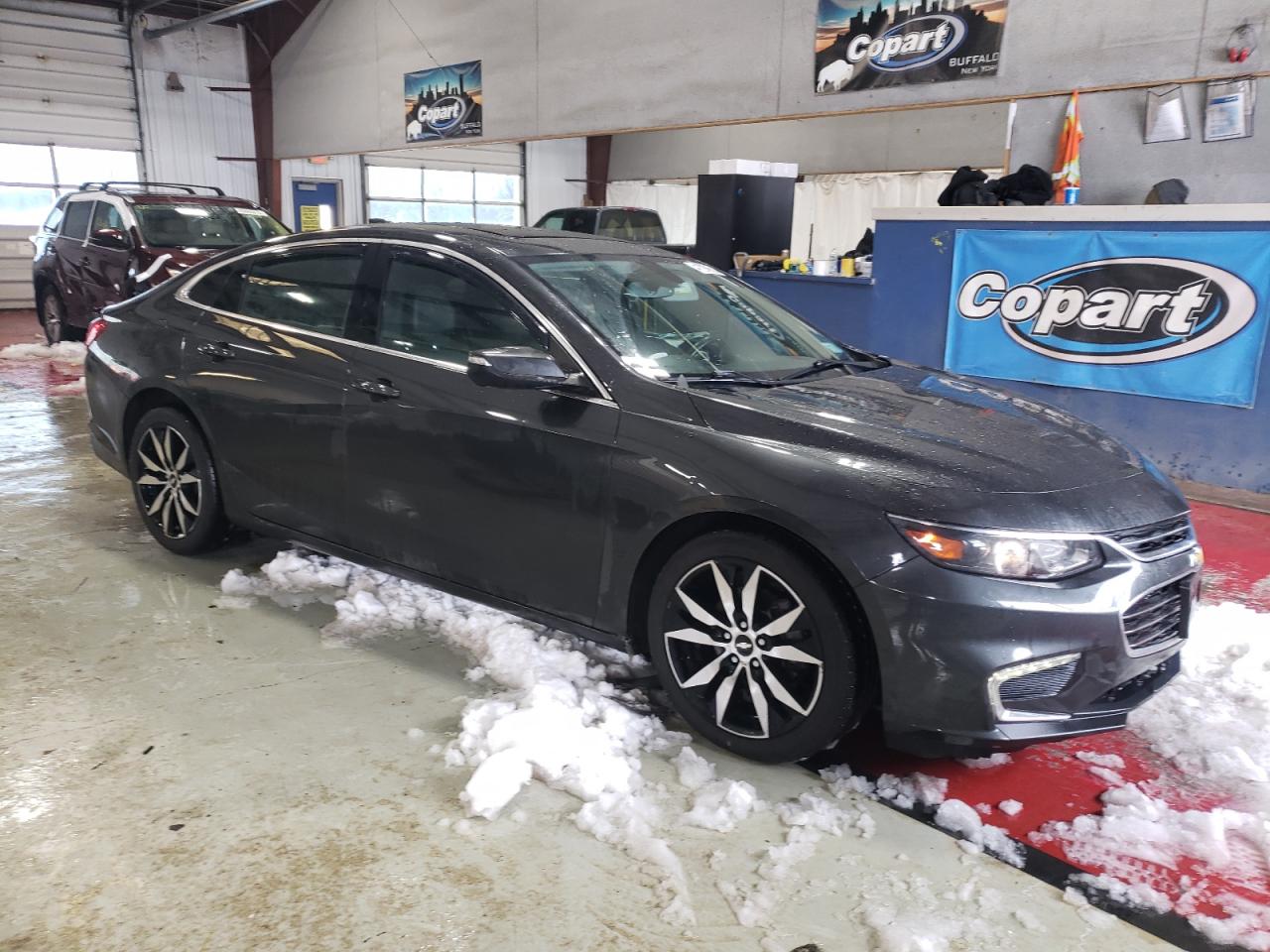 2017 Chevrolet Malibu - Image 4
