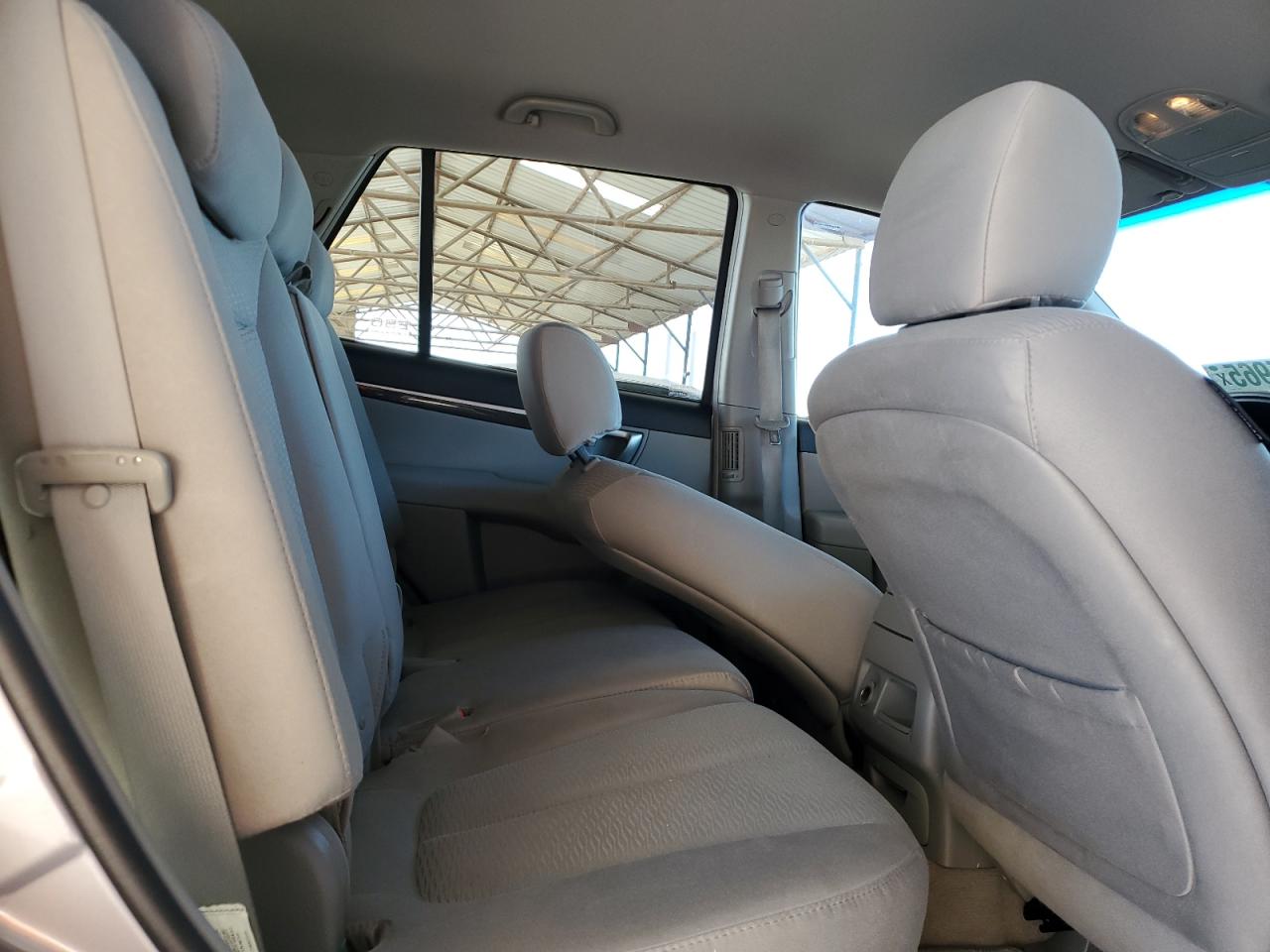 2007 Hyundai Santa Fe - Image 11