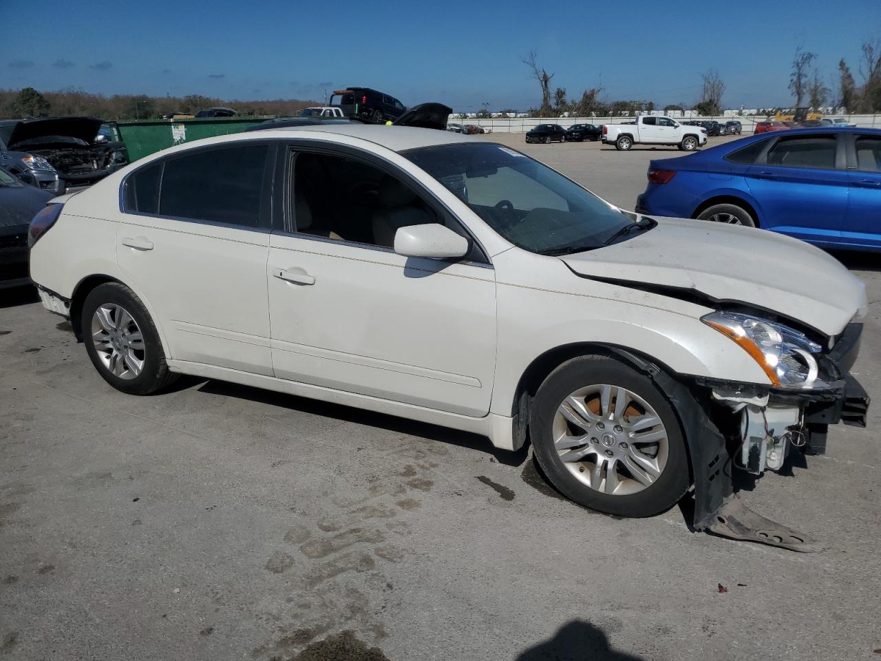 2010 Nissan Altima - Image 4