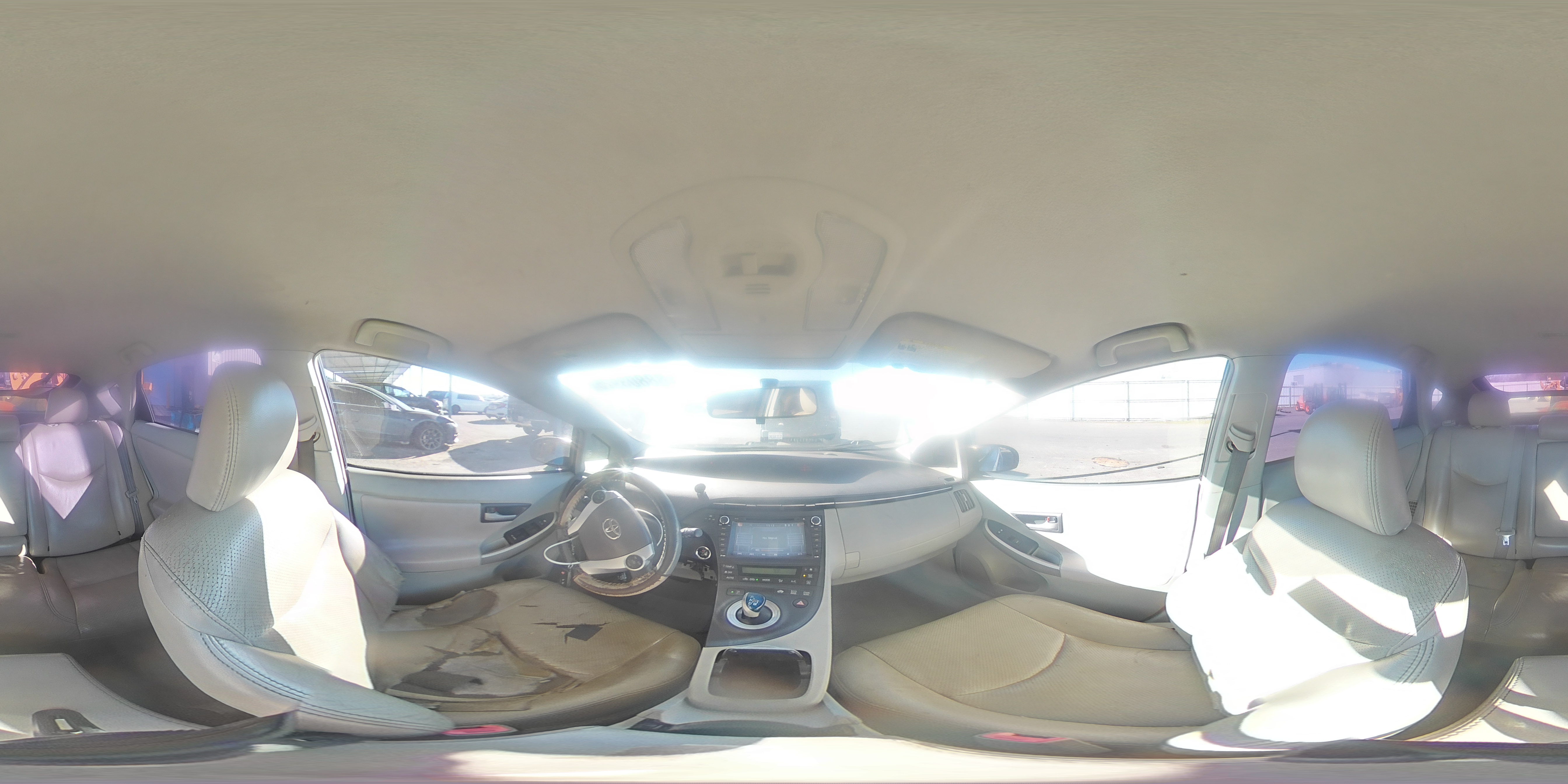 2010 Toyota Prius - Image 13