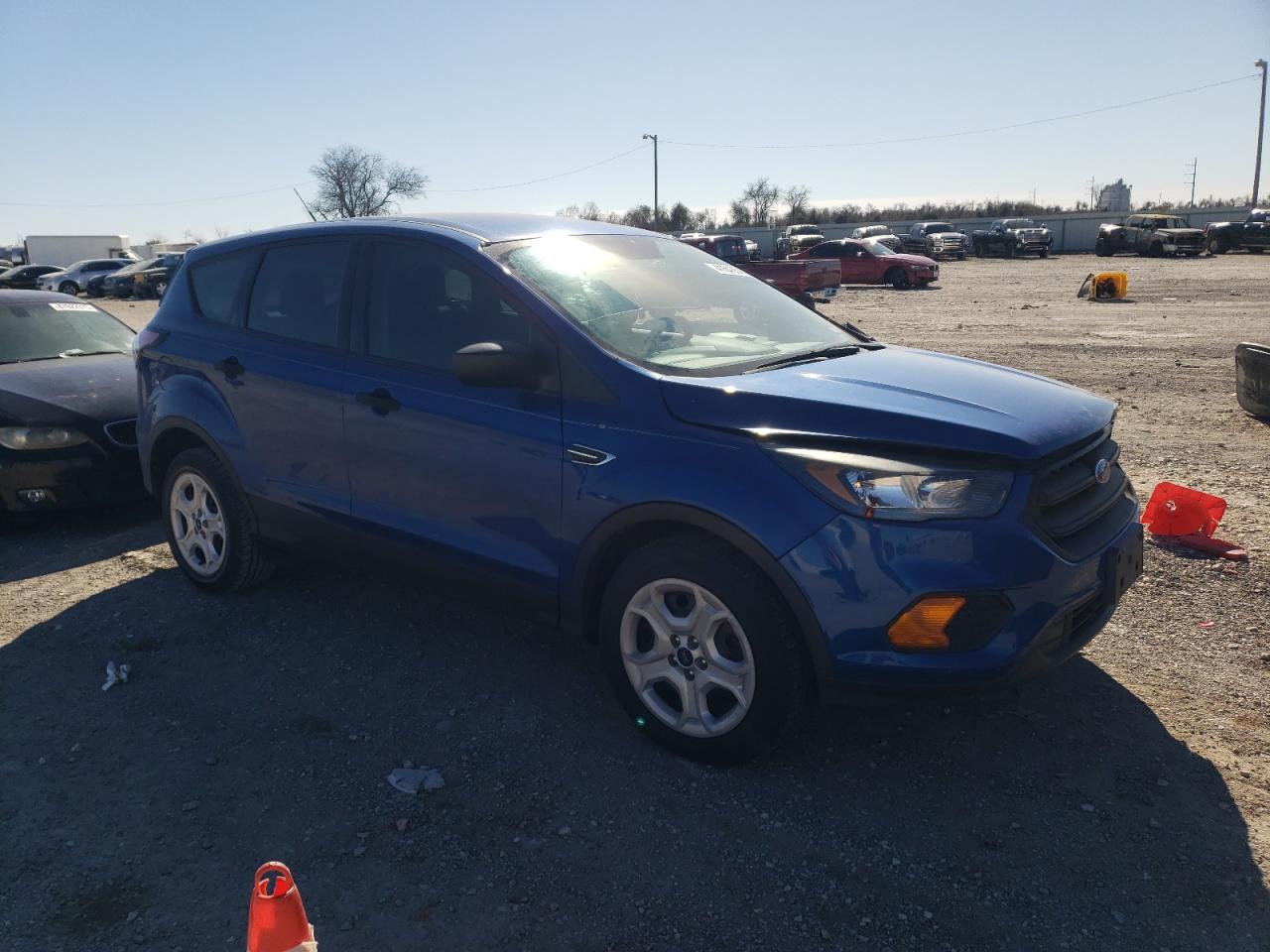 VIN 1FMCU0F7XJUB83256 2018 FORD ESCAPE no.4