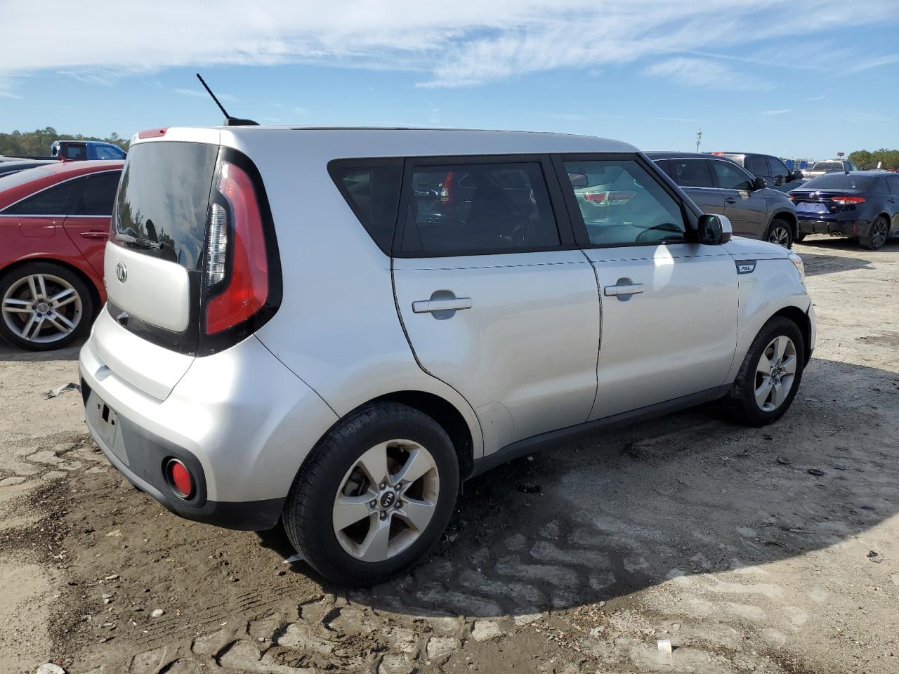 2019 Kia Soul - Image 3