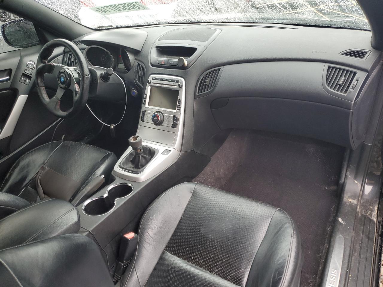 2010 Hyundai Genesis - Image 8