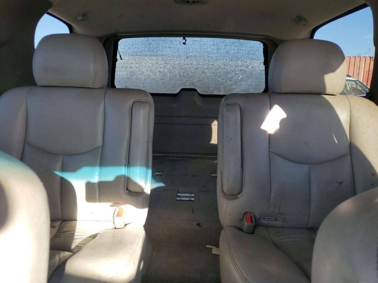 2006 Chevrolet Tahoe - Image 10