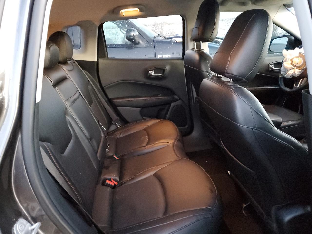 2019 Jeep Compass - Image 11