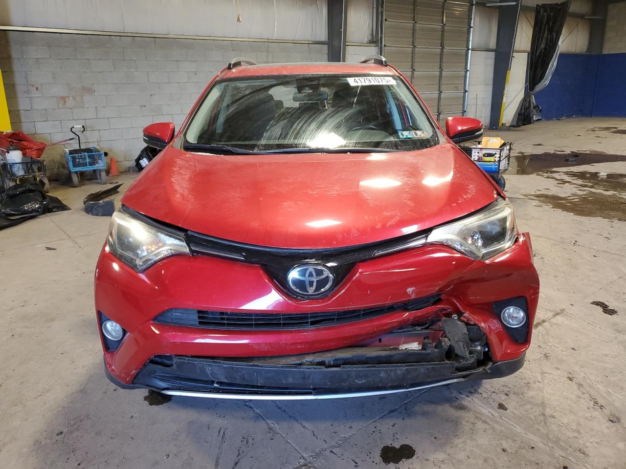 2017 Toyota RAV 4 - Image 5