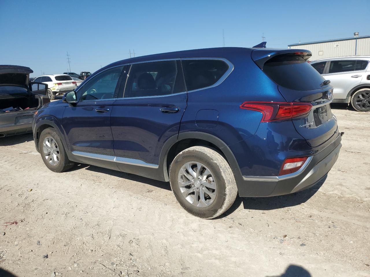 2020 Hyundai Santa Fe - Image 2