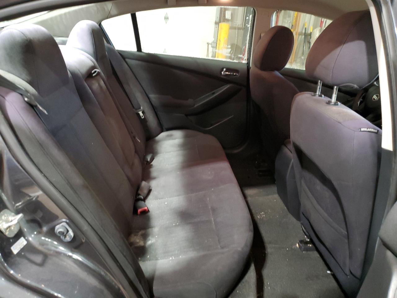 2012 Nissan Altima - Image 10