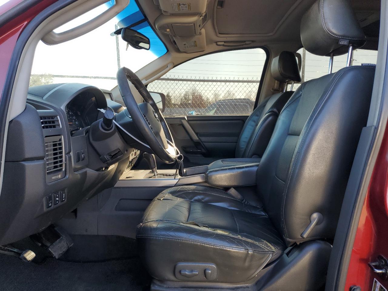 2005 Nissan Armada - Image 7