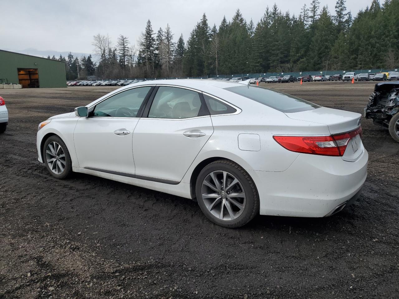 2015 Hyundai Azera - Image 2