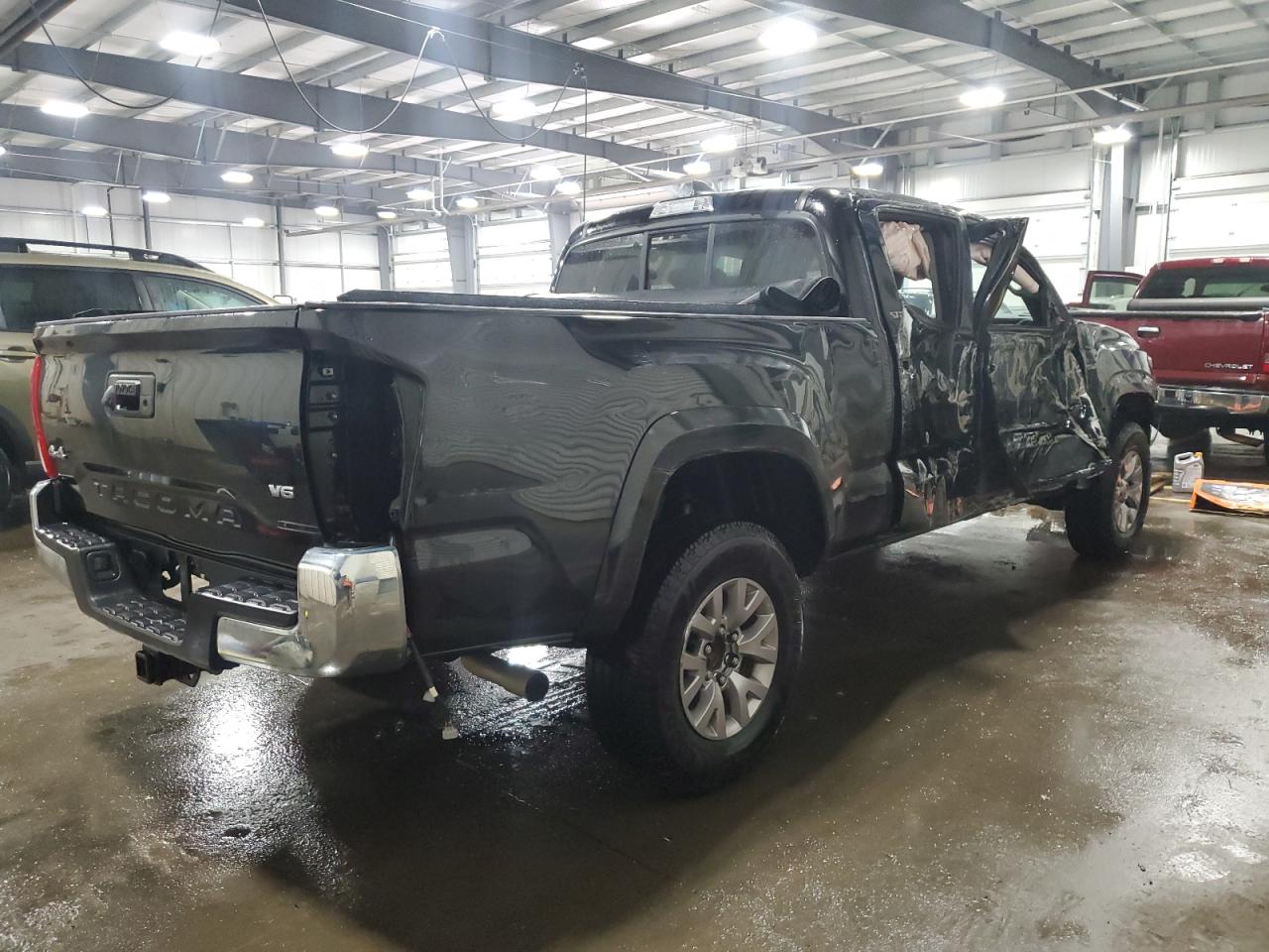 2017 Toyota Tacoma - Image 3