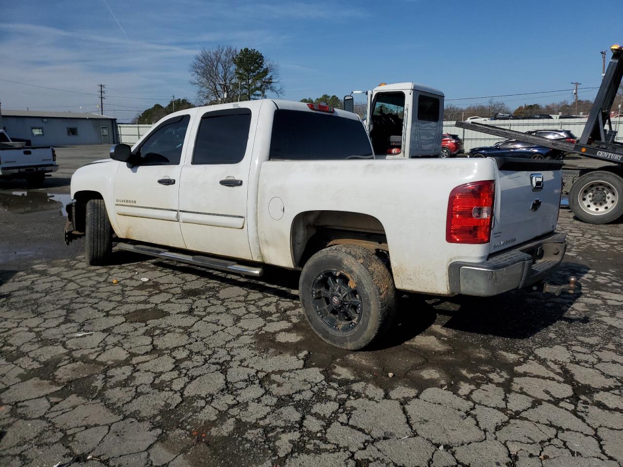 2013 Chevrolet Silverado - Image 2