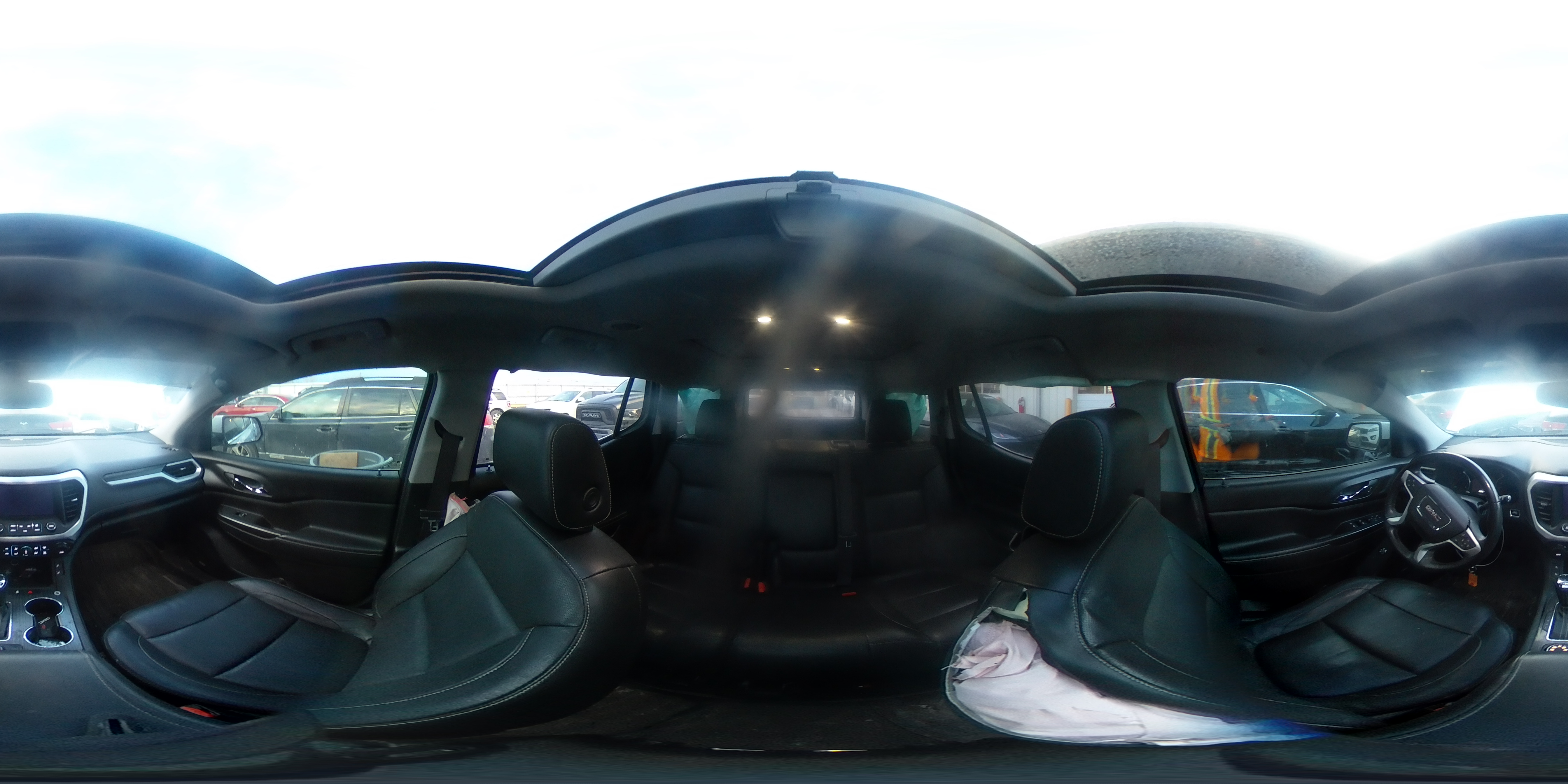 2017 GMC Acadia - Image 13
