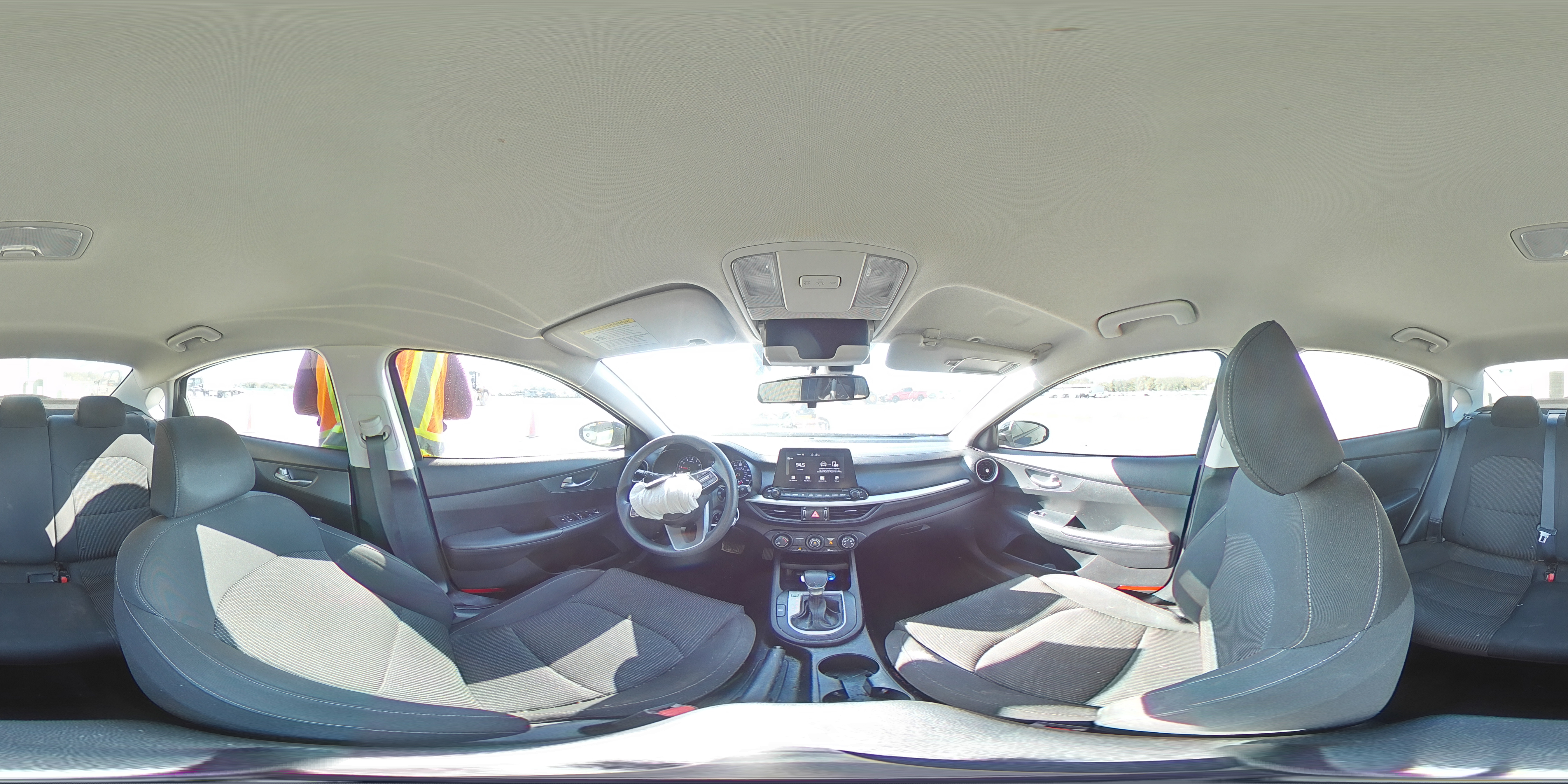 2020 Kia Forte - Image 13