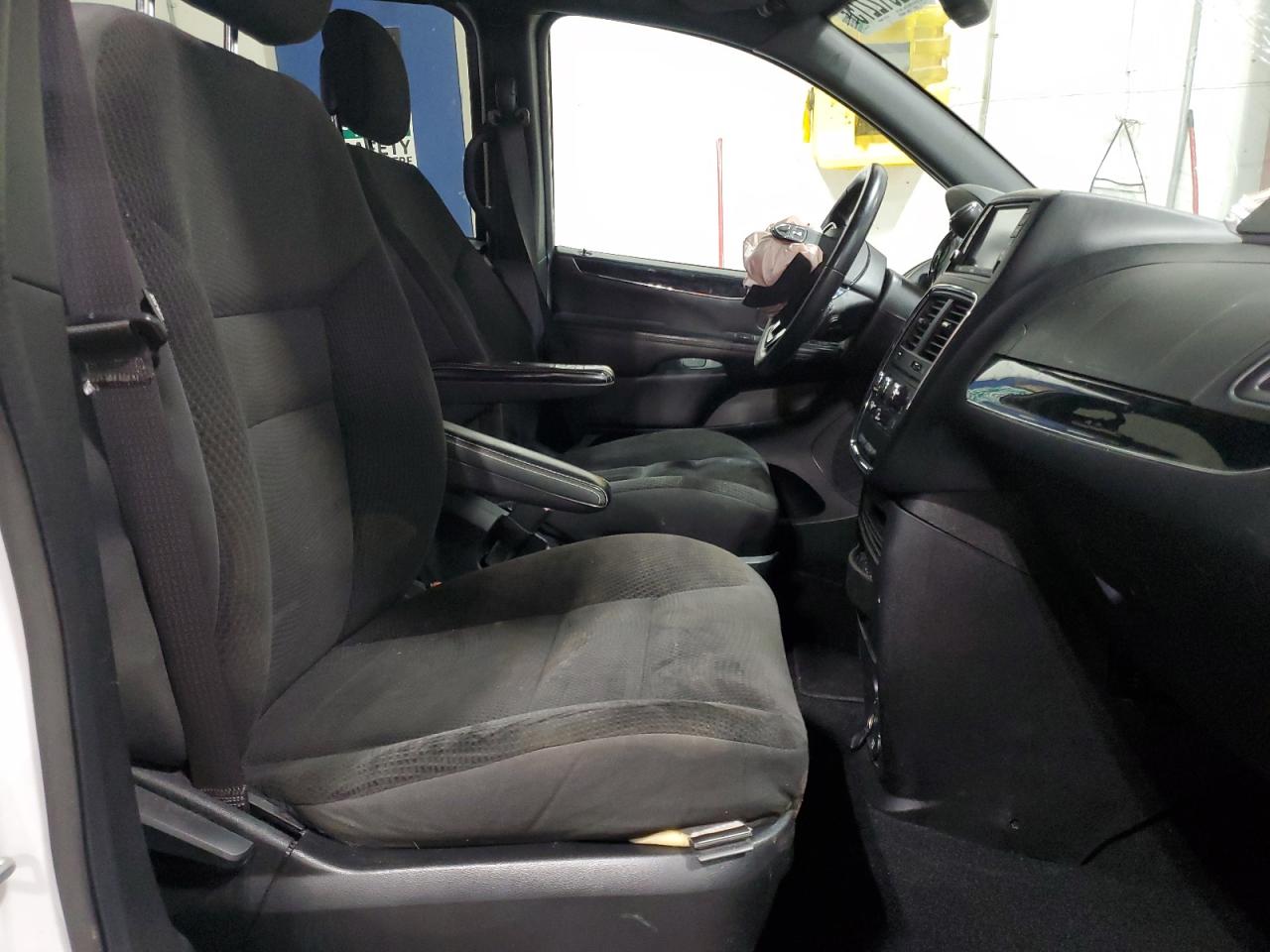 2019 Dodge Caravan - Image 7