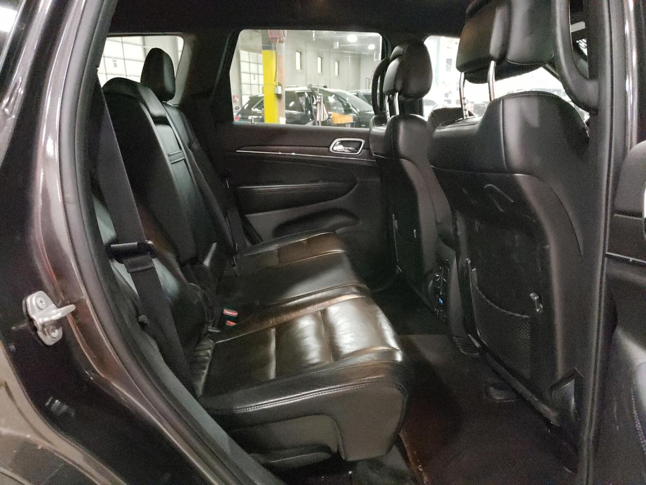 2018 Jeep Grand Cherokee - Image 11