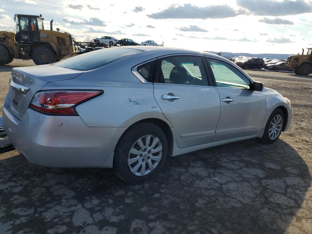 2015 Nissan Altima - Image 3