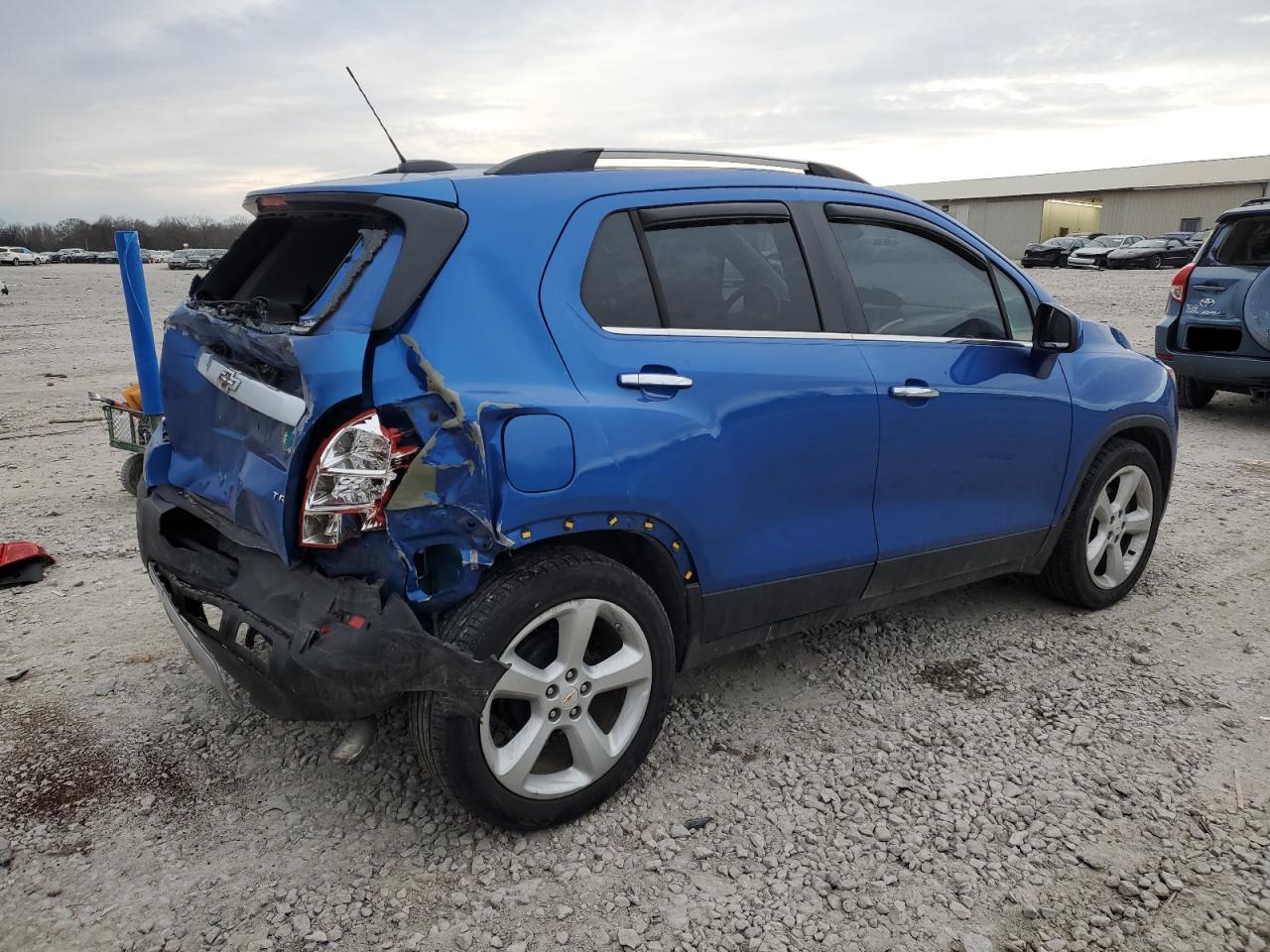 2015 Chevrolet Trax - Image 3