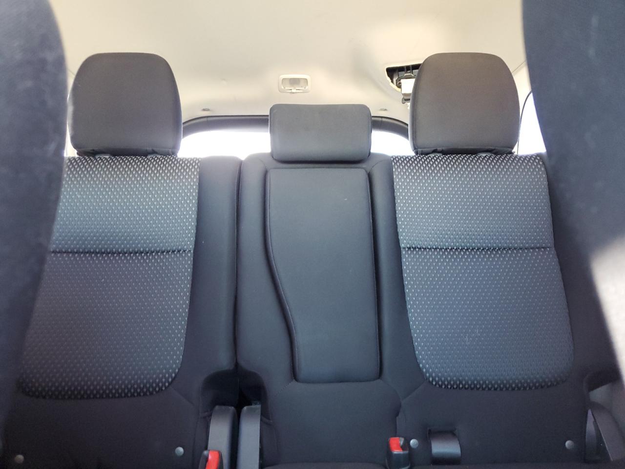 2016 Mitsubishi Outlander - Image 10