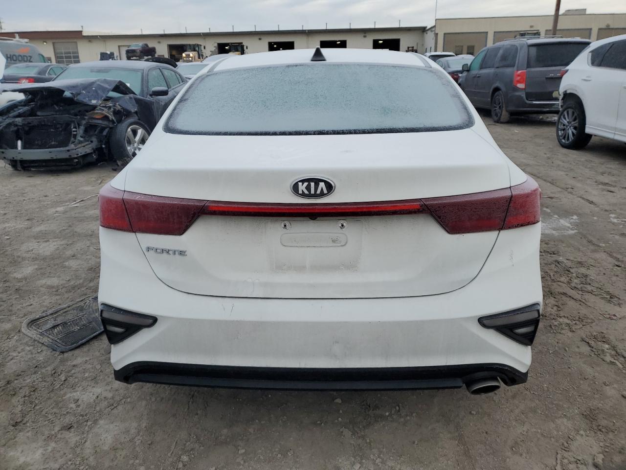 2020 Kia Forte - Image 6