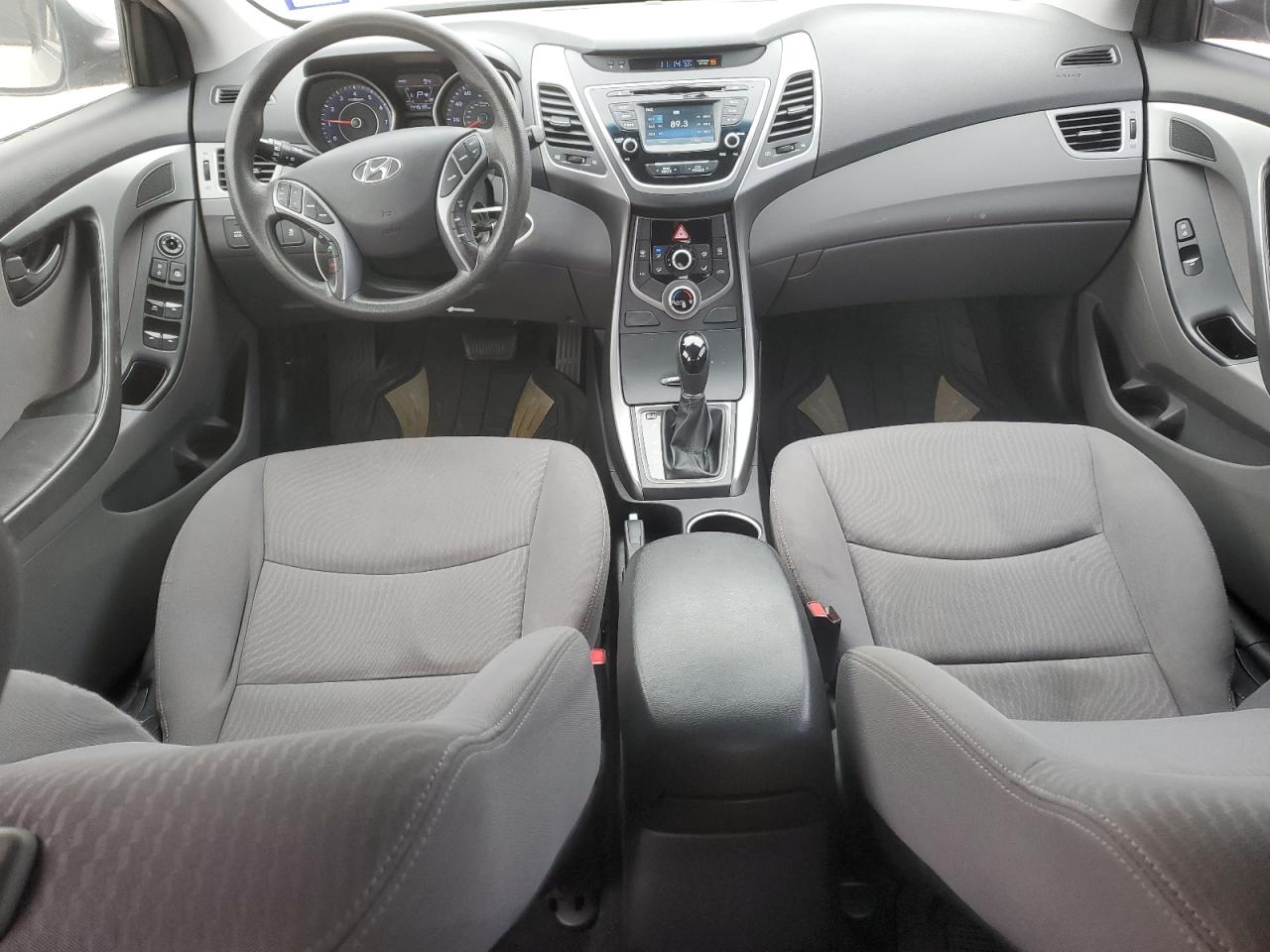 2015 Hyundai Elantra - Image 8