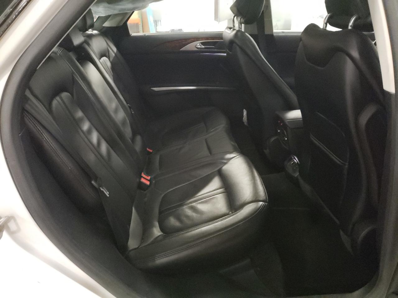 2016 Lincoln MKZ - Image 10