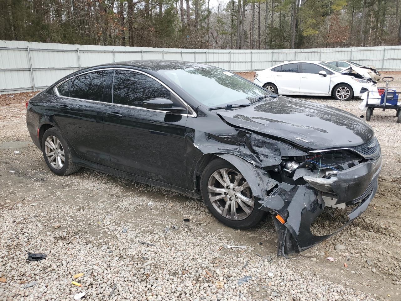2016 Chrysler 200 - Image 4