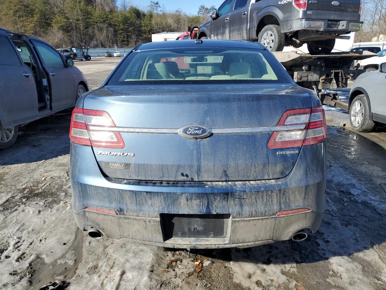2018 Ford Taurus - Image 6