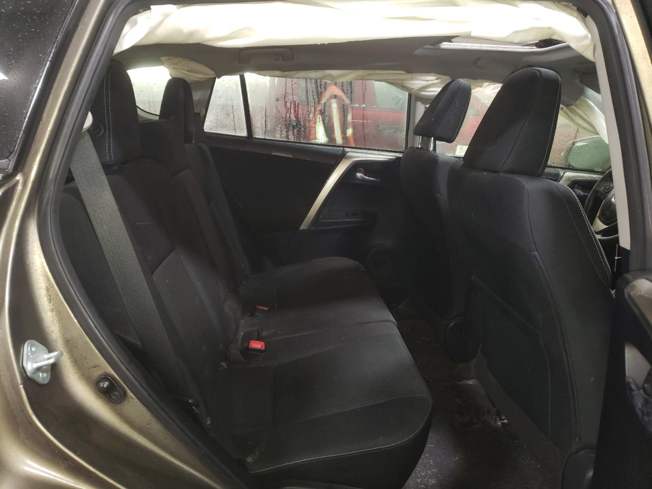 2015 Toyota RAV 4 - Image 10
