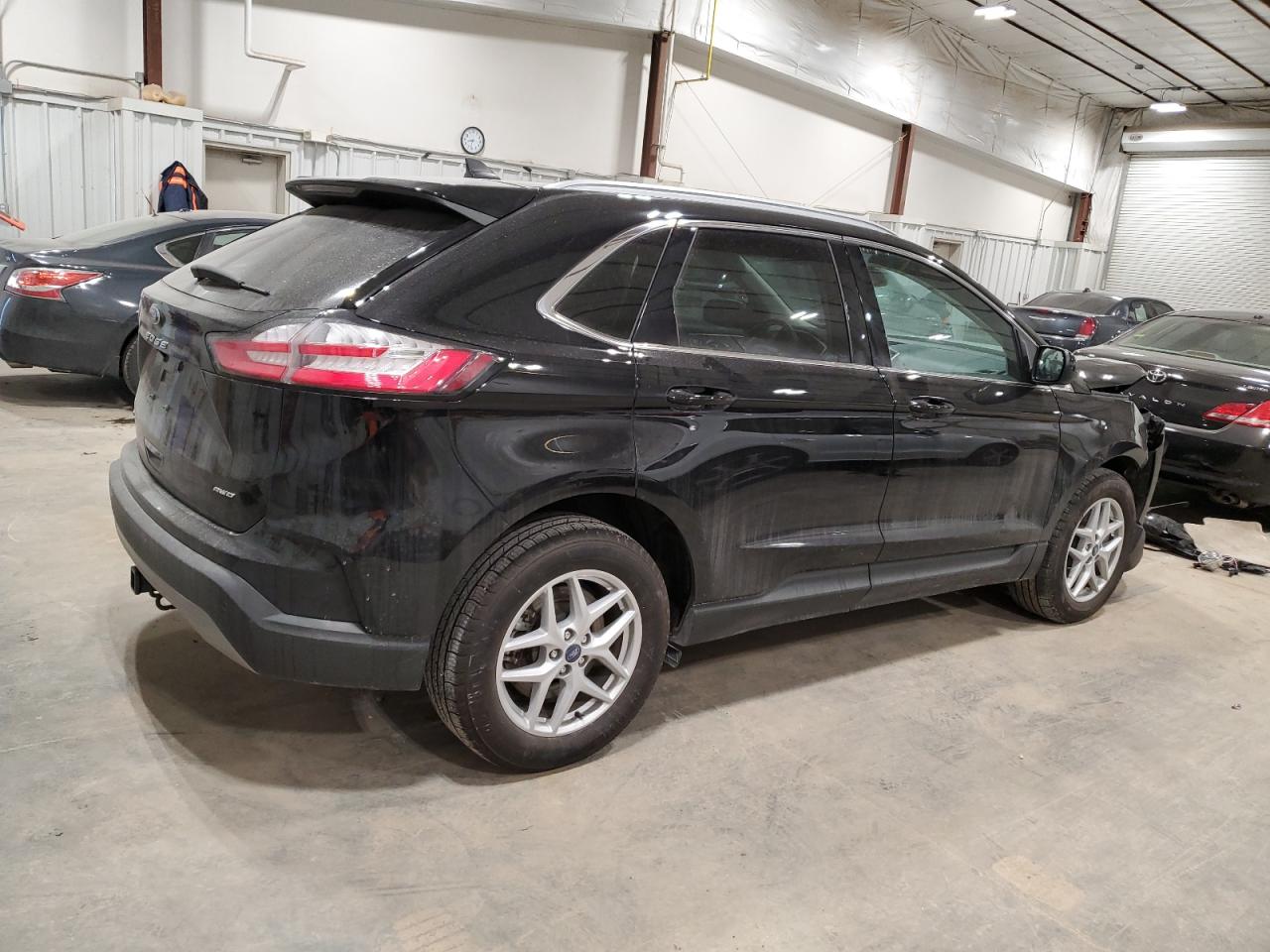 2021 Ford Edge - Image 3
