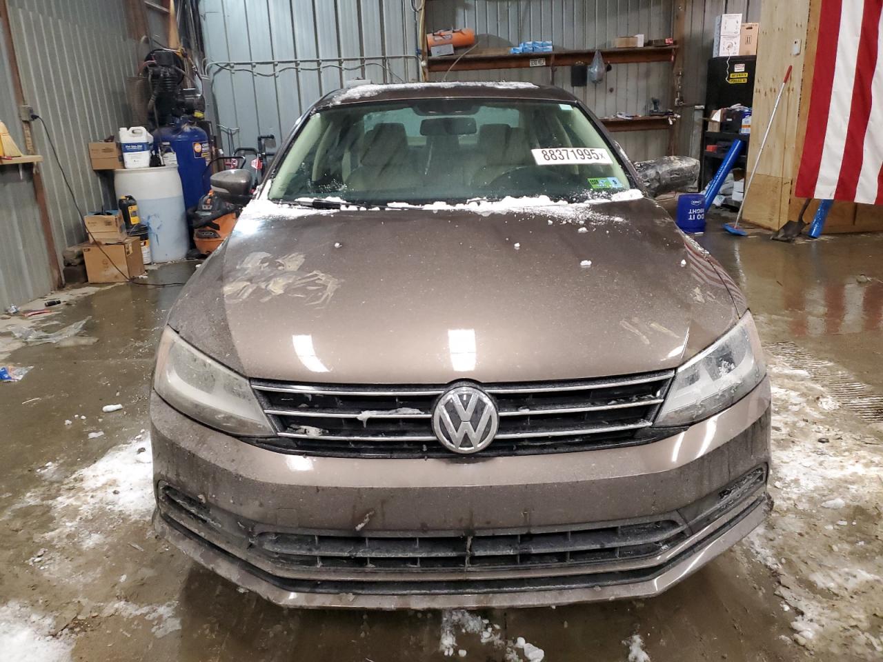 2015 Volkswagen Jetta - Image 5