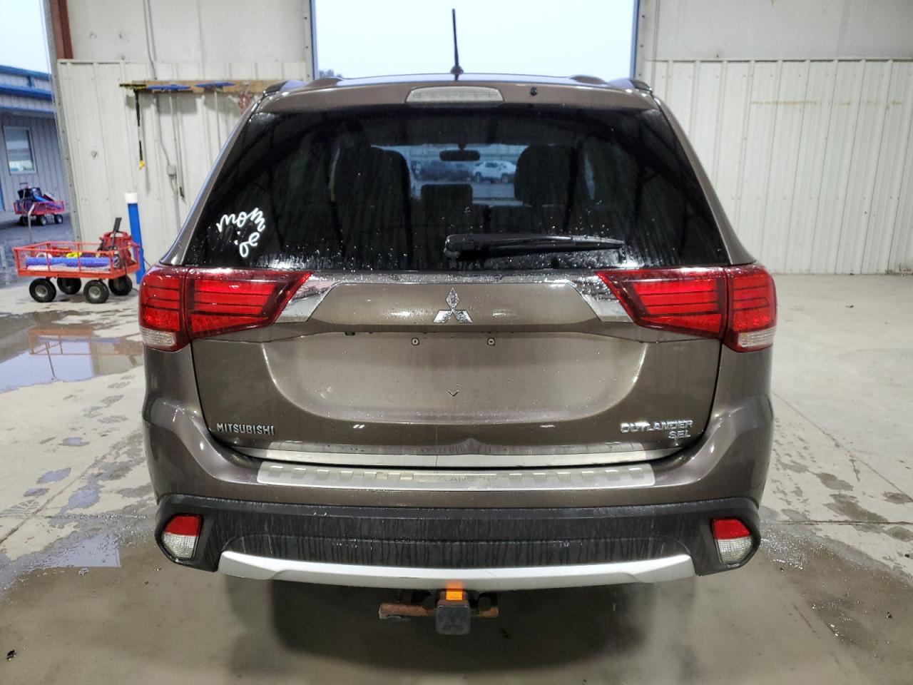 2016 Mitsubishi Outlander - Image 6