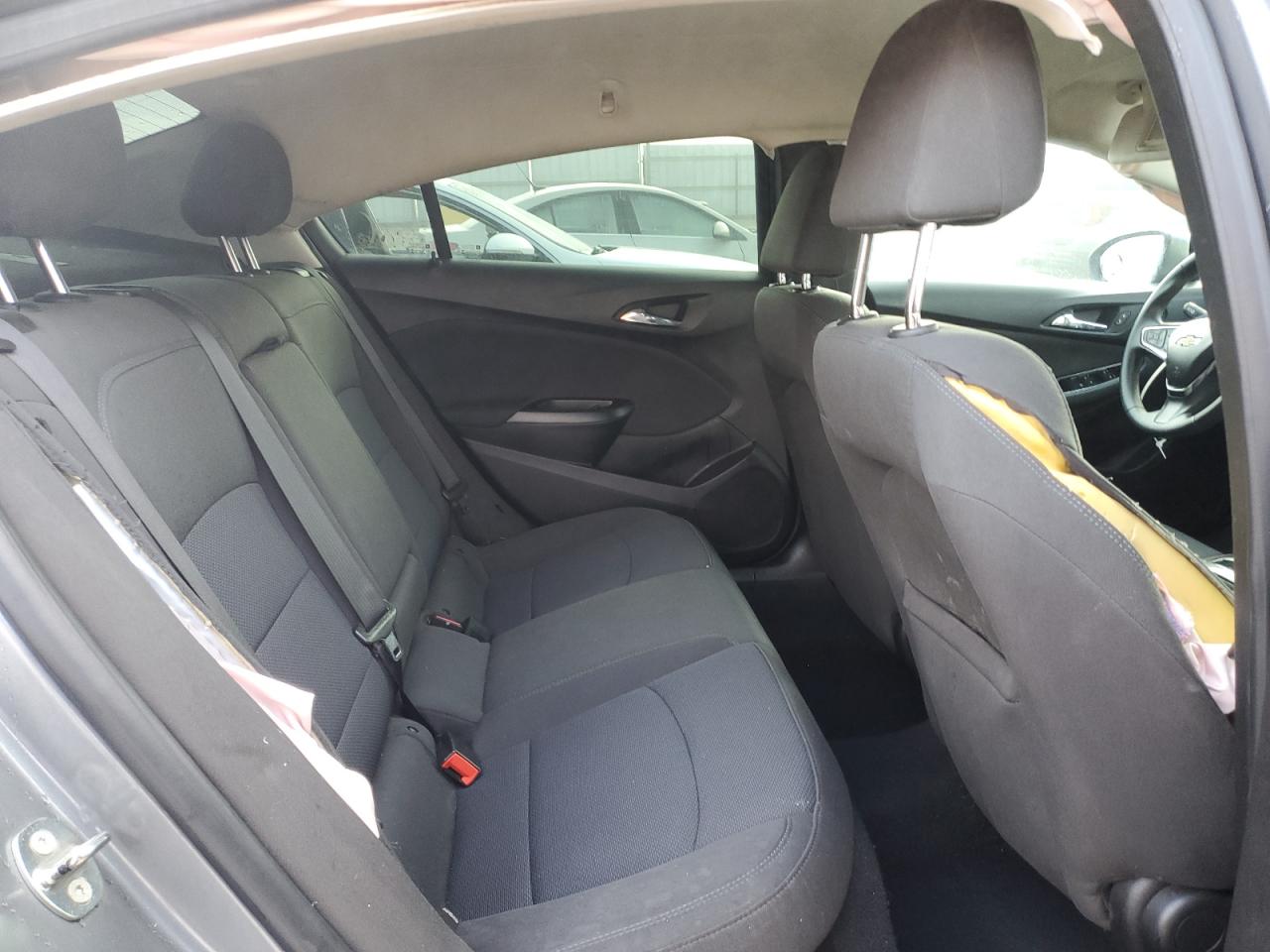 2018 Chevrolet Cruze - Image 10