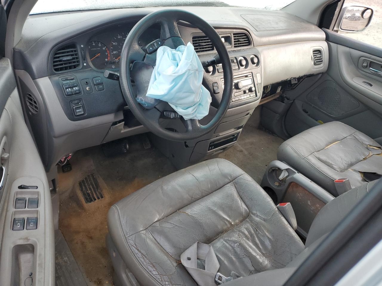 2004 Honda Odyssey - Image 8
