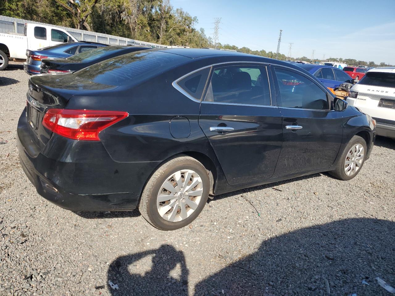 2019 Nissan Sentra - Image 3