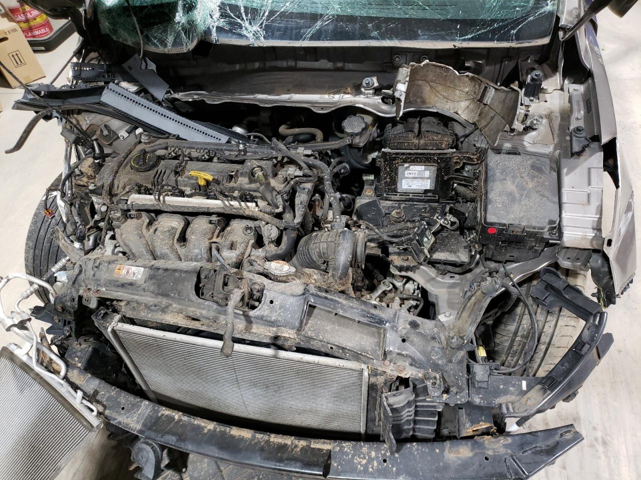 2015 Hyundai Elantra - Image 12