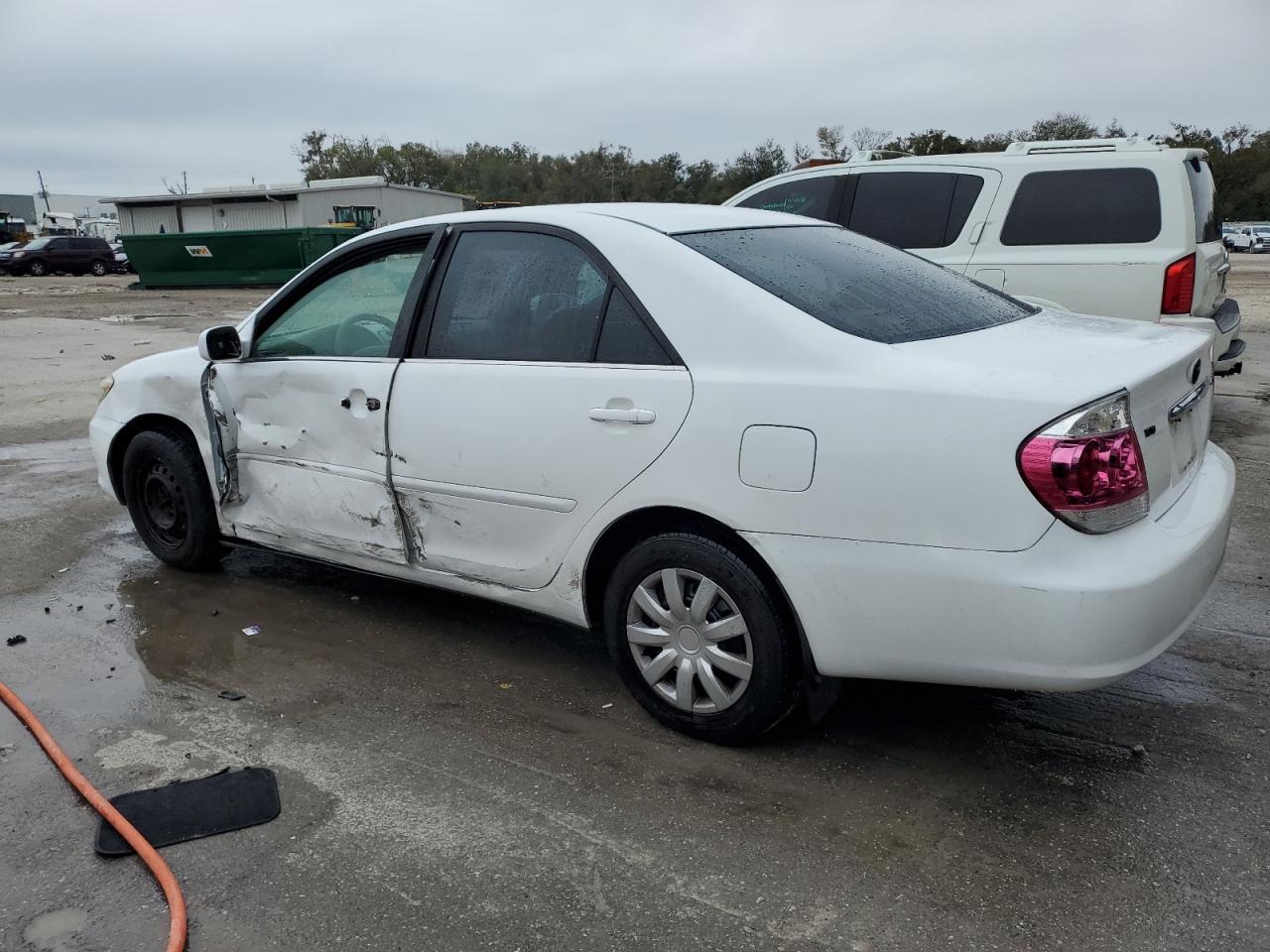 2005 Toyota Camry - Image 2