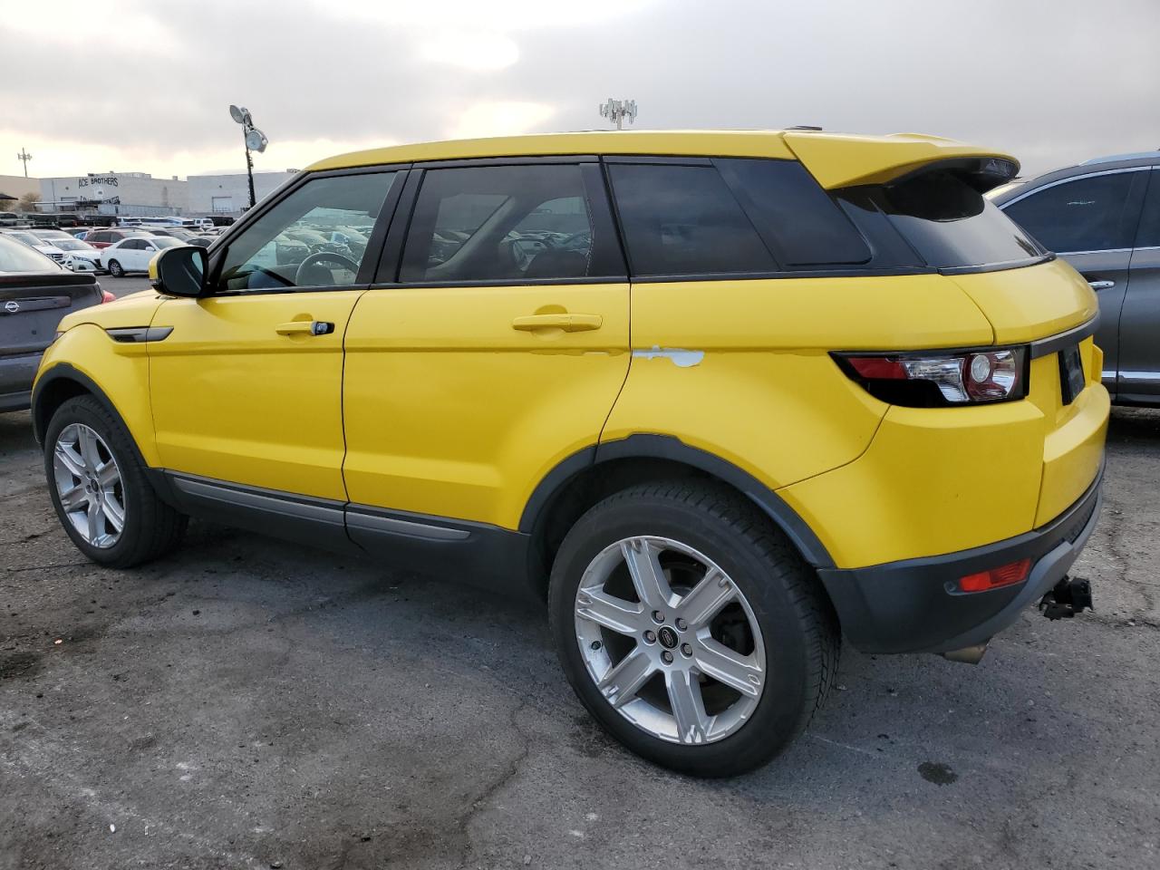 2013 Land Rover Range Rover - Image 2