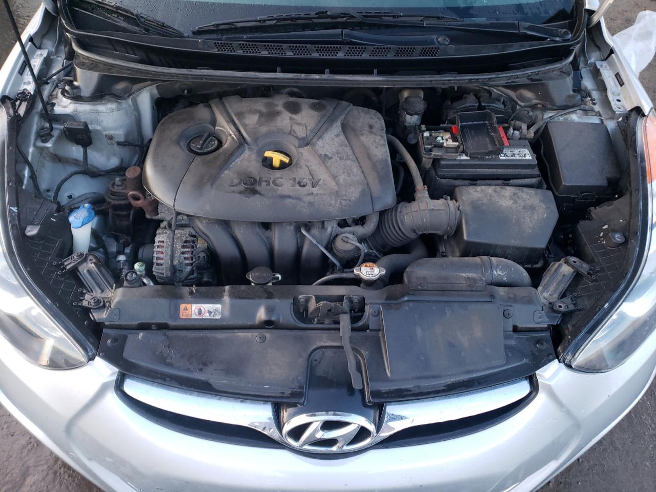 2013 Hyundai Elantra - Image 11