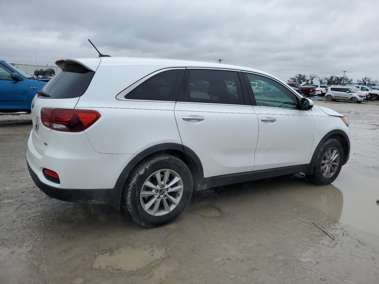 2019 Kia Sorento - Image 3
