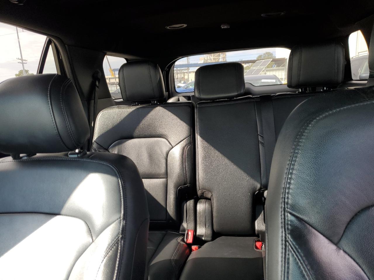 2016 Ford Explorer - Image 10