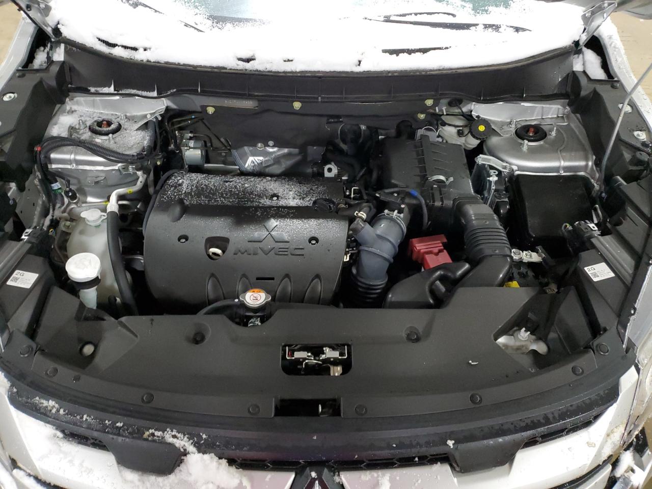 2024 Mitsubishi Outlander - Image 12