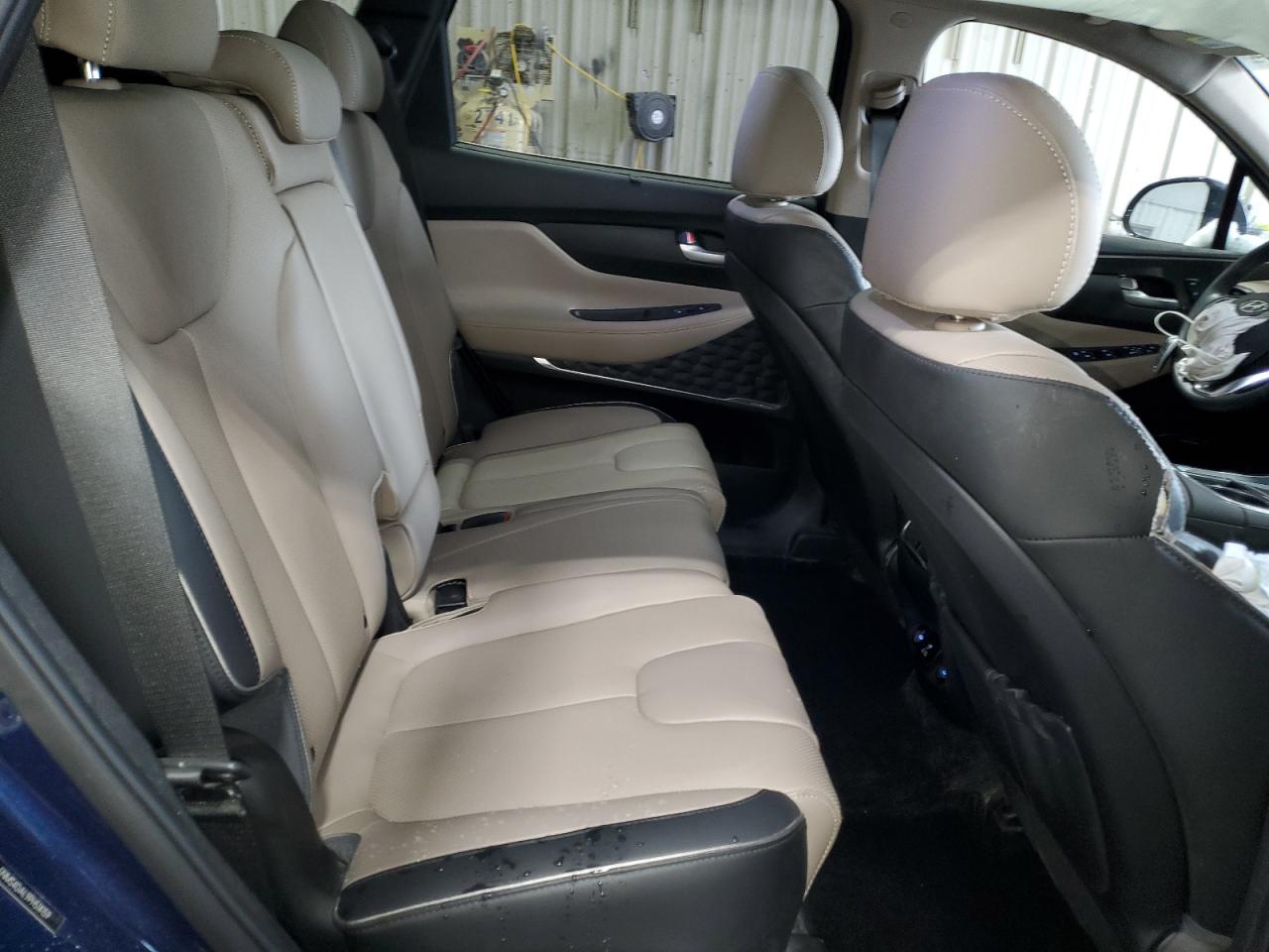 2023 Hyundai Santa Fe - Image 11