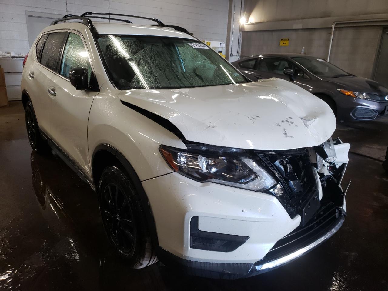 2017 Nissan Rogue - Image 4