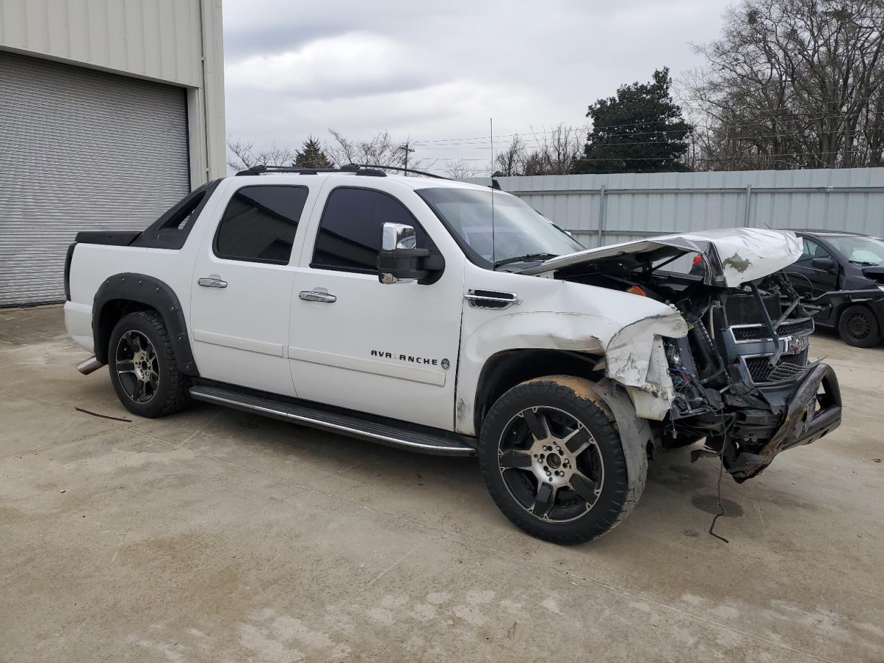 2007 Chevrolet Avalanche - Image 4