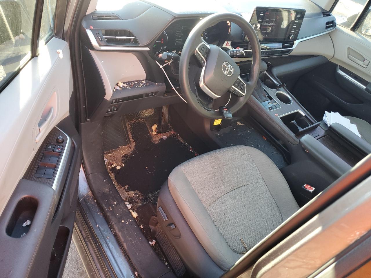 2021 Toyota Sienna - Image 8