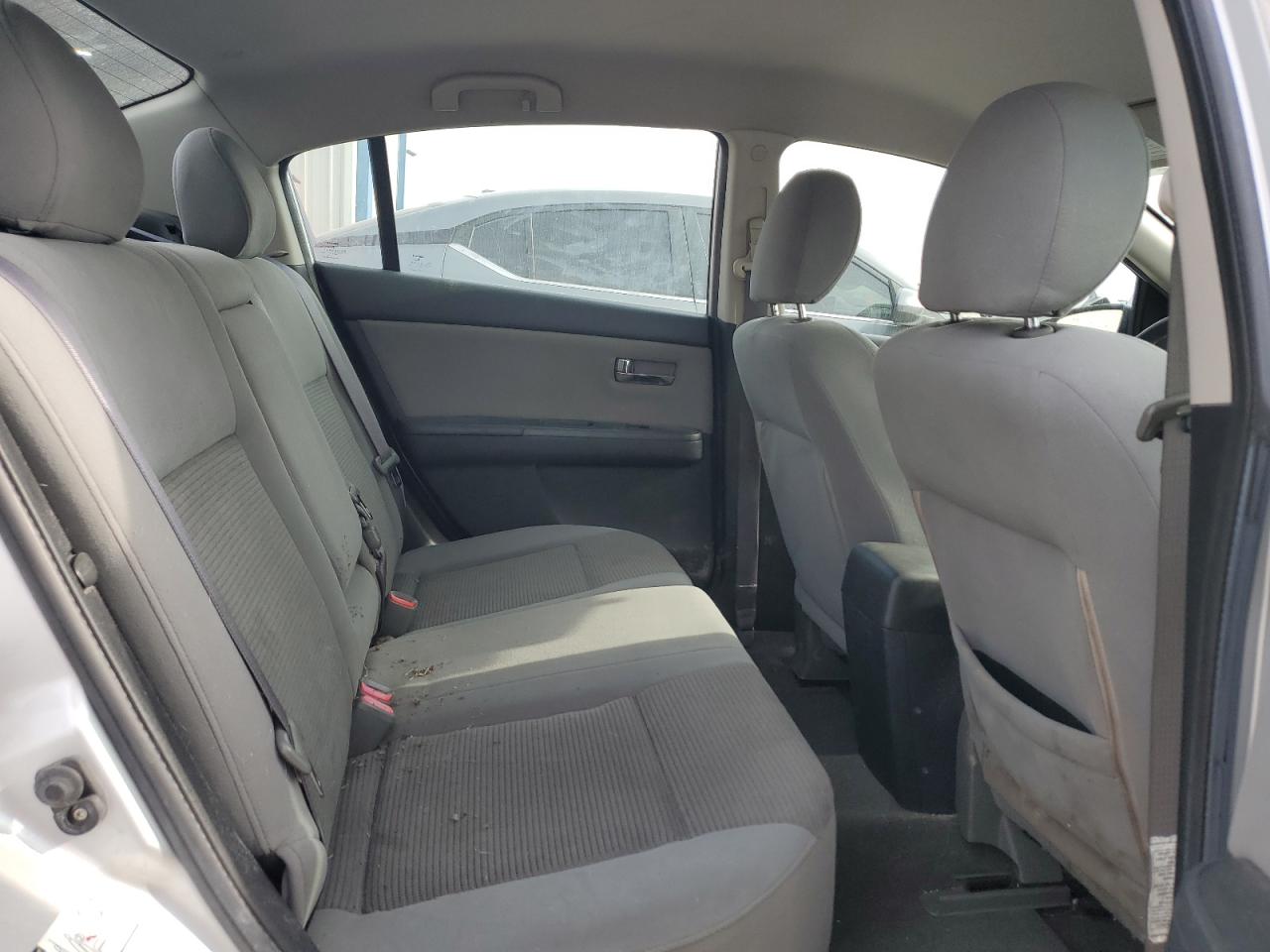 2011 Nissan Sentra - Image 10