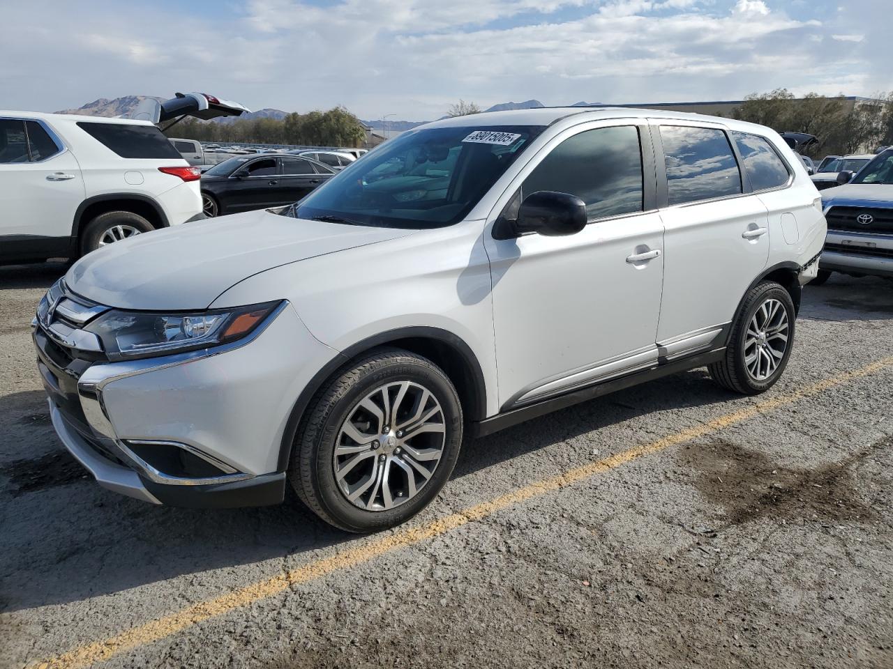 2018 Mitsubishi Outlander - Image 1